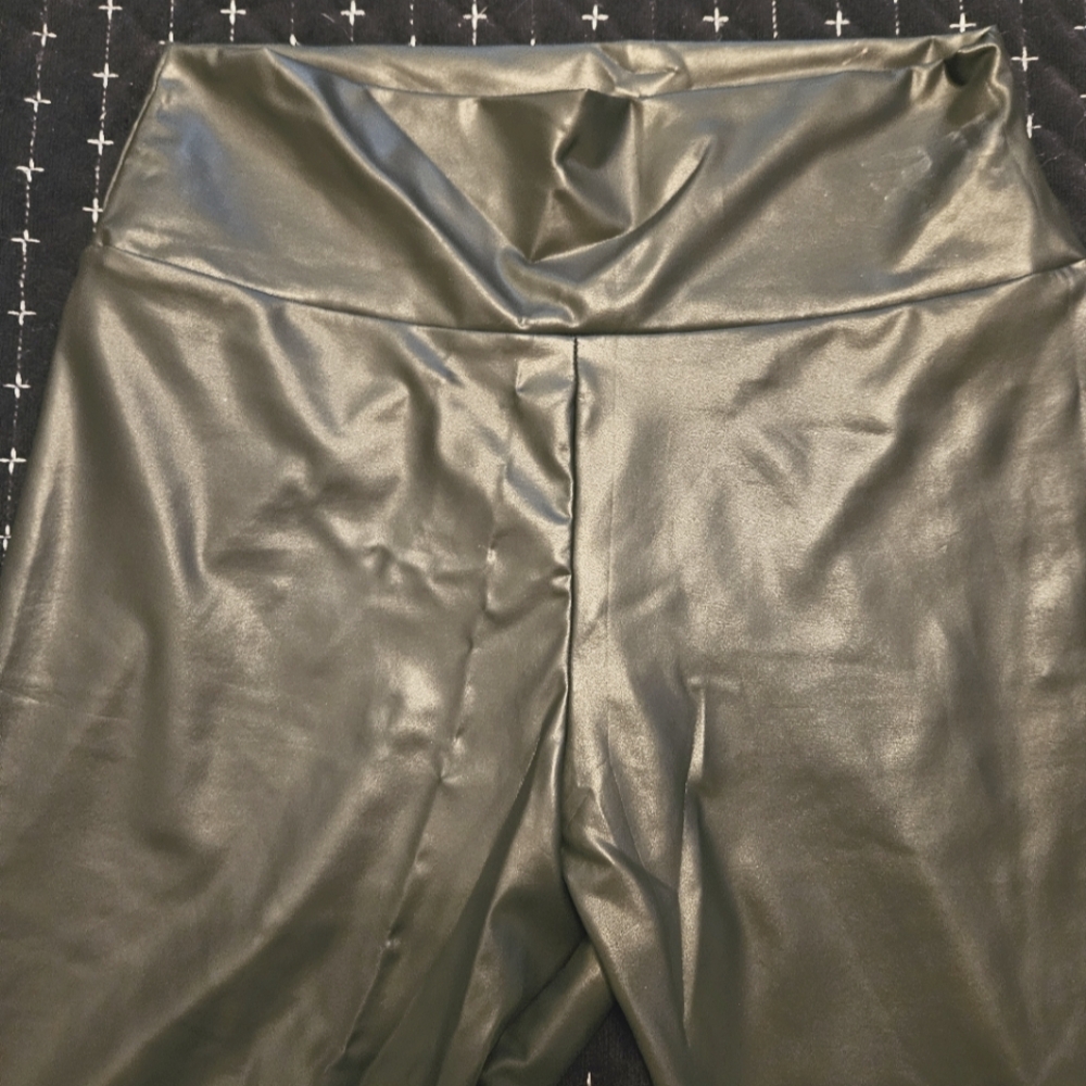 Shiny Black Faux Leather Leggings